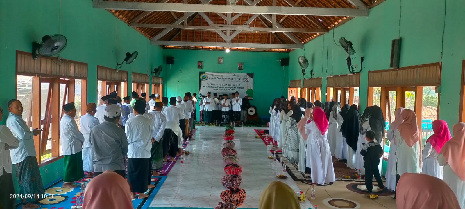 Semakin Mesra, MTsN 3 Bojonegoro Bersinegi dengan YPBU Kepohbaru Peringati Maulid Nabi